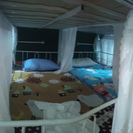 Hostel Neva Paris Paksze Kültér fotó
