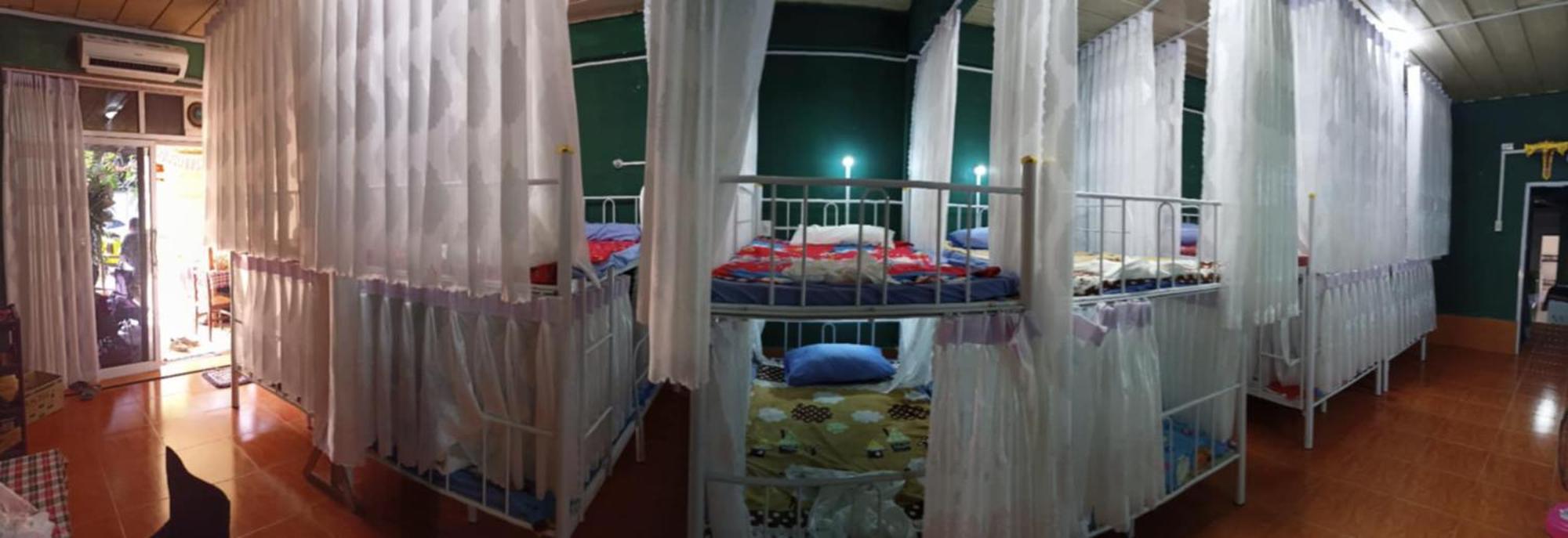 Hostel Neva Paris Paksze Kültér fotó
