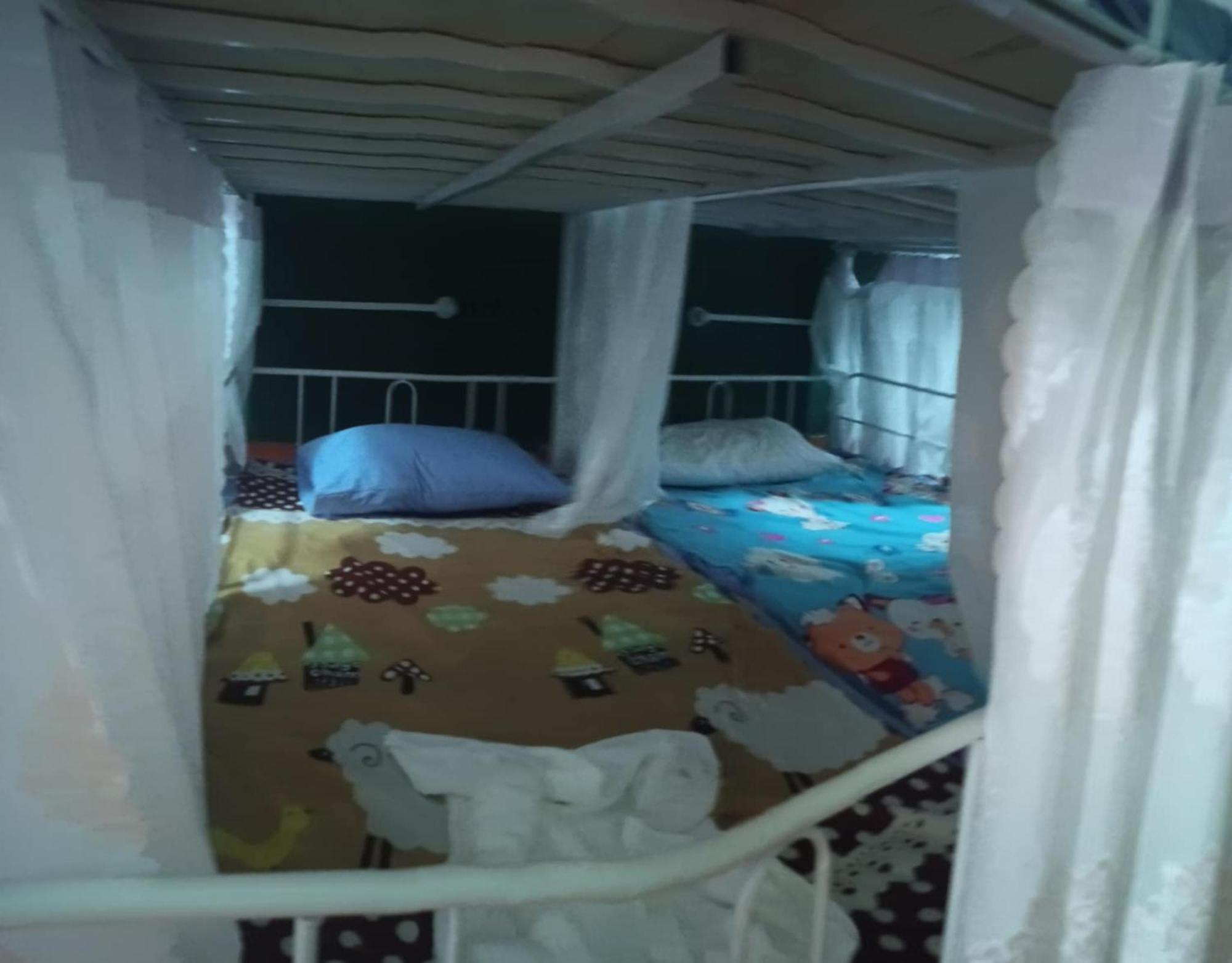 Hostel Neva Paris Paksze Kültér fotó
