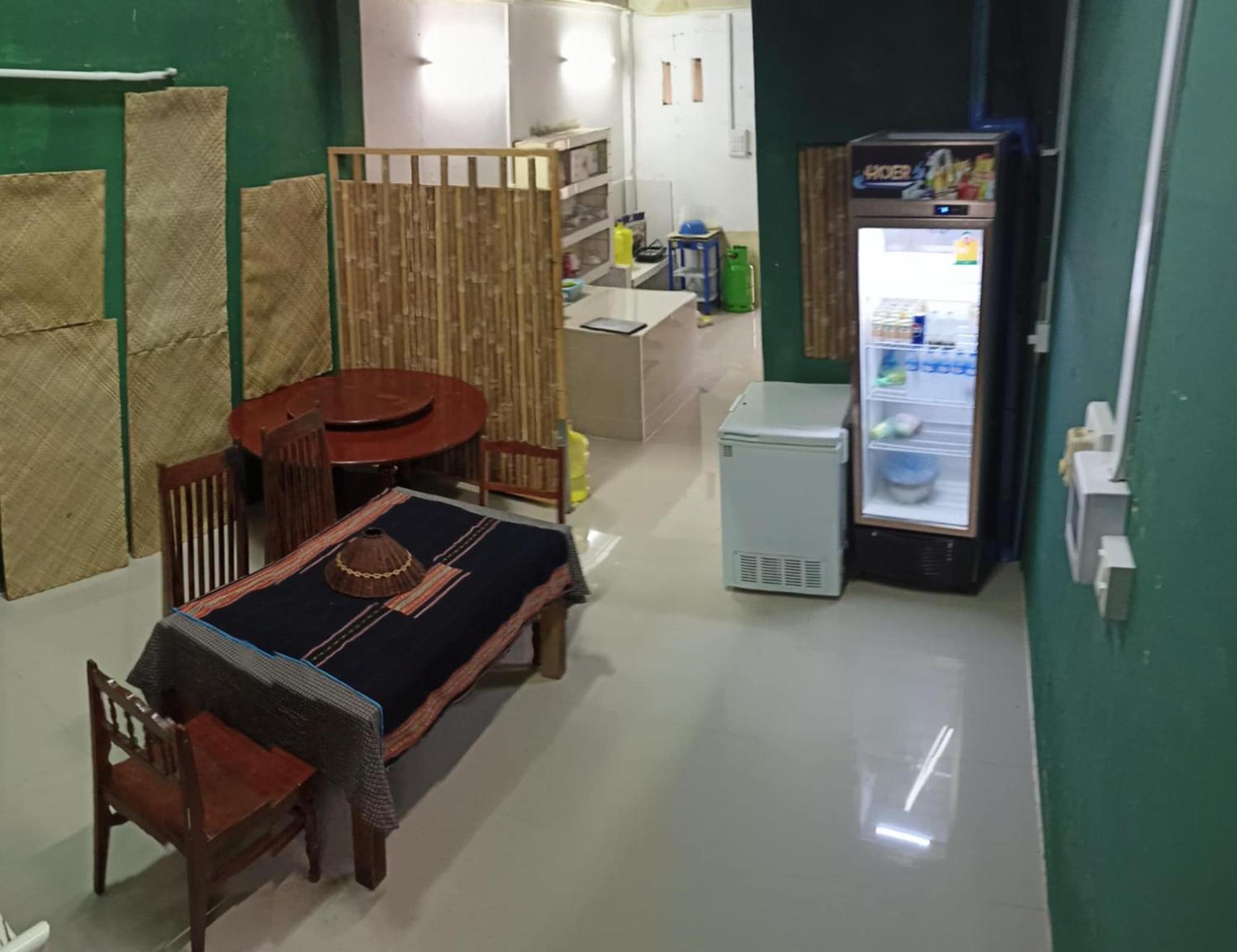 Hostel Neva Paris Paksze Kültér fotó